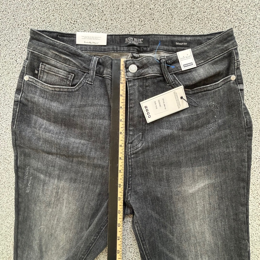Judy Blue High Waist Jeans Women's 15/32 Black Stretch Raw Hem NWT Edgy Modern - Picture 7 of 9
